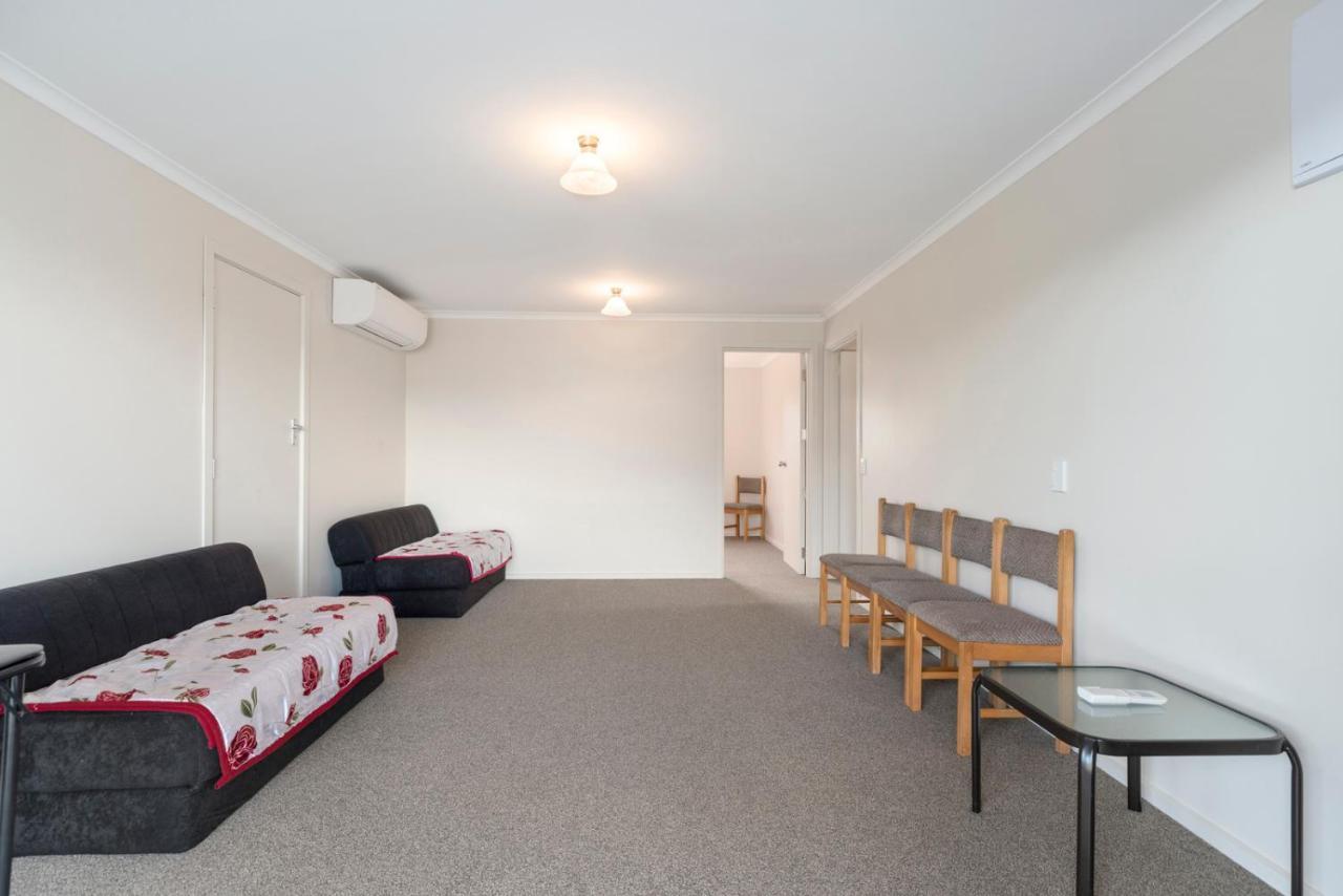 Rainbow Lake House - Lake Taupo Holiday Home Bagian luar foto